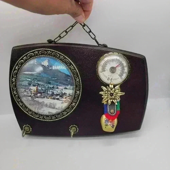 Other - Vintage Wall Plaque Key Holder Wood With Round Picture,Bell,Thermometer 2 Hooks
